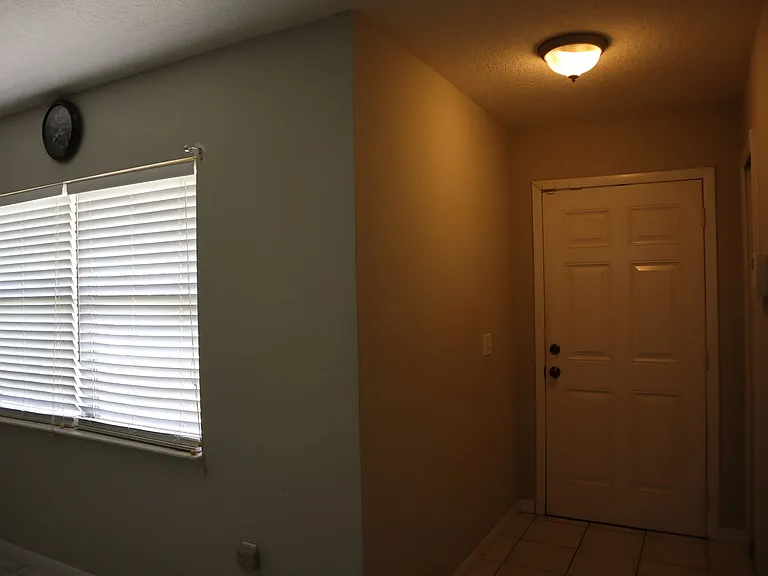 1582 Lavilla St — Photo 7