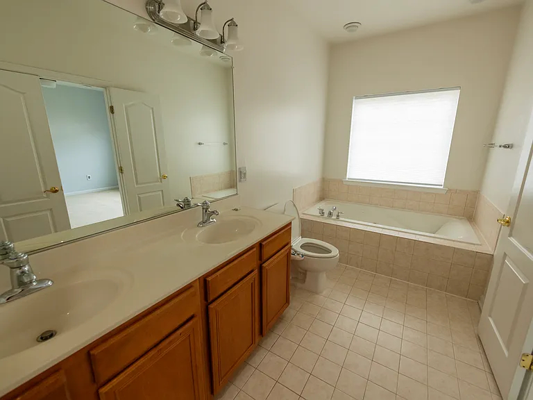 17409 Grant Cottage Dr — Photo 35