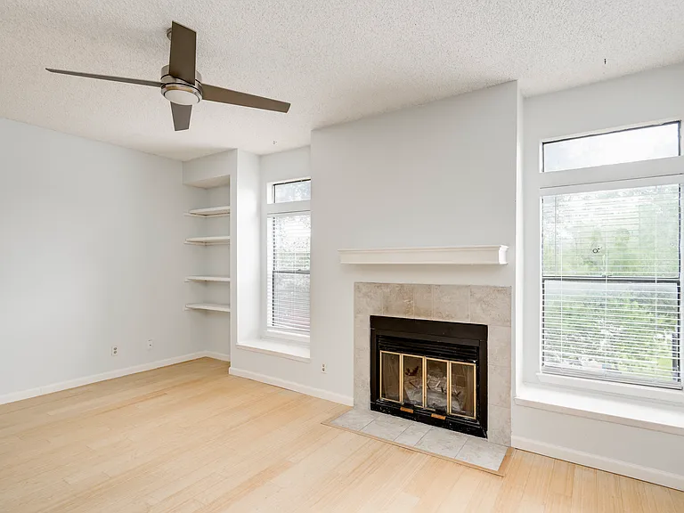 5304 Indio Cv #A — Photo 15