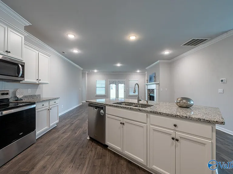 331 Jackson Point Cir — Photo 4