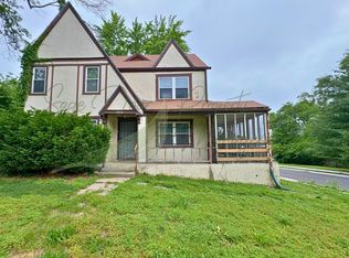 2420 E 51st St, Kansas City, MO 64130
