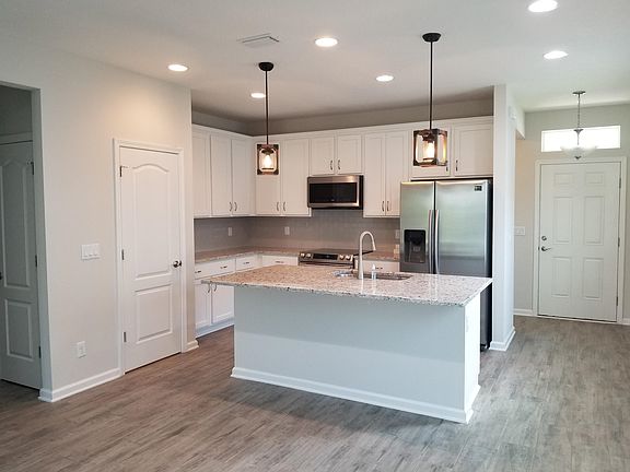 4th image of 251 Caretta Cir