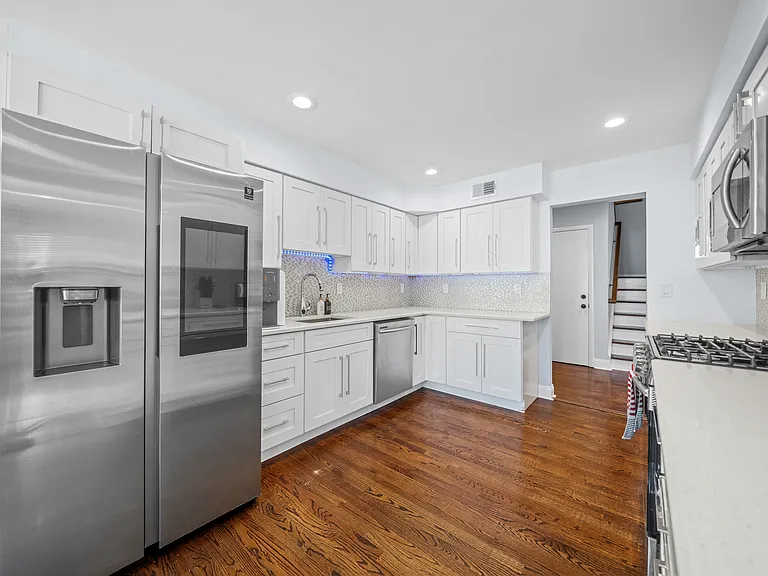 22 Pamrapo Ct W — Photo 11