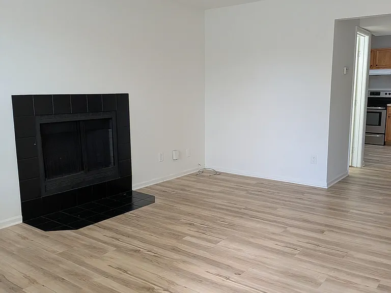 3902 Overland Cir — Photo 10