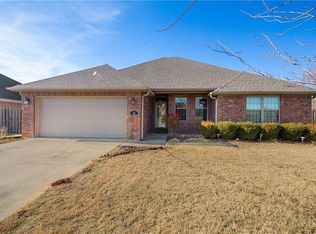 402 SW Arch St, Bentonville, AR 72712