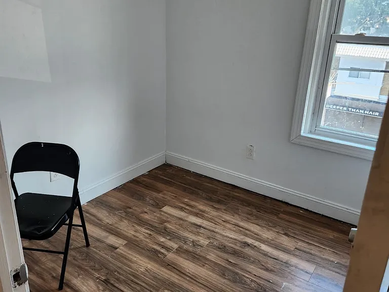 5608 Walnut St #3F — Photo 8