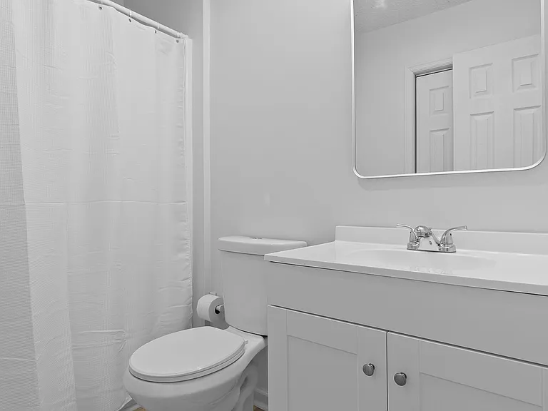 800 Poindexter Ave — Photo 20
