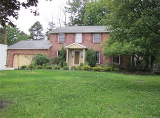 4 Firethorn Ct, East Amherst, NY 14051