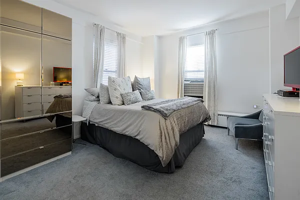 Sold by Samuel Realty Group LLC | media 26