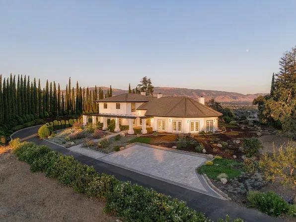825 W San Martin Ave, San Martin, CA 95046