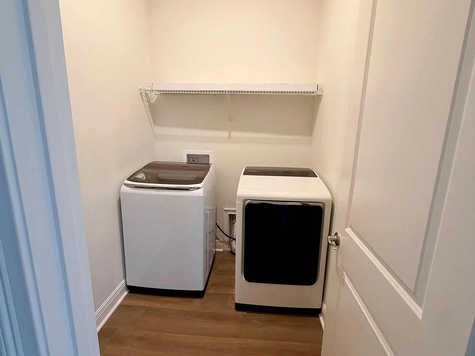 1 bed, 980 sqft, $1,800 — Photo 4