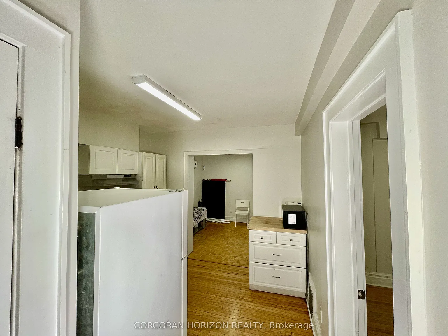 4 bed, $2,700 — Photo 2