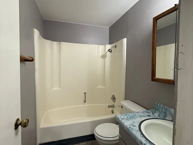1184 W Brook St #1-4 — Photo 6