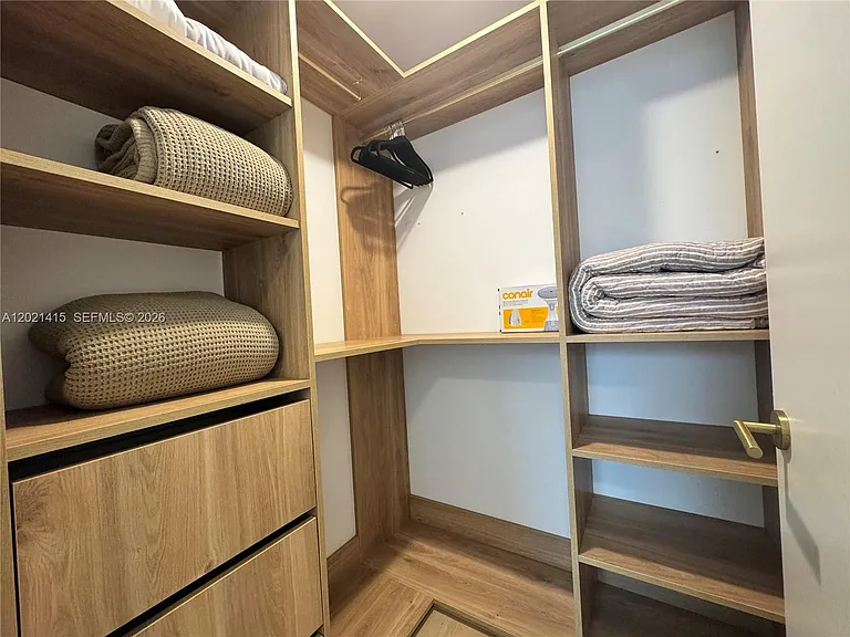 90 NE 32nd St #903 — Photo 8