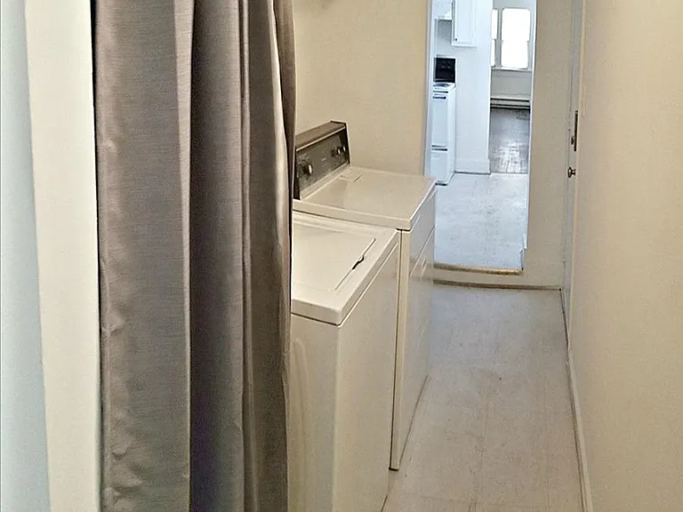 824 W 42nd St — Photo 8