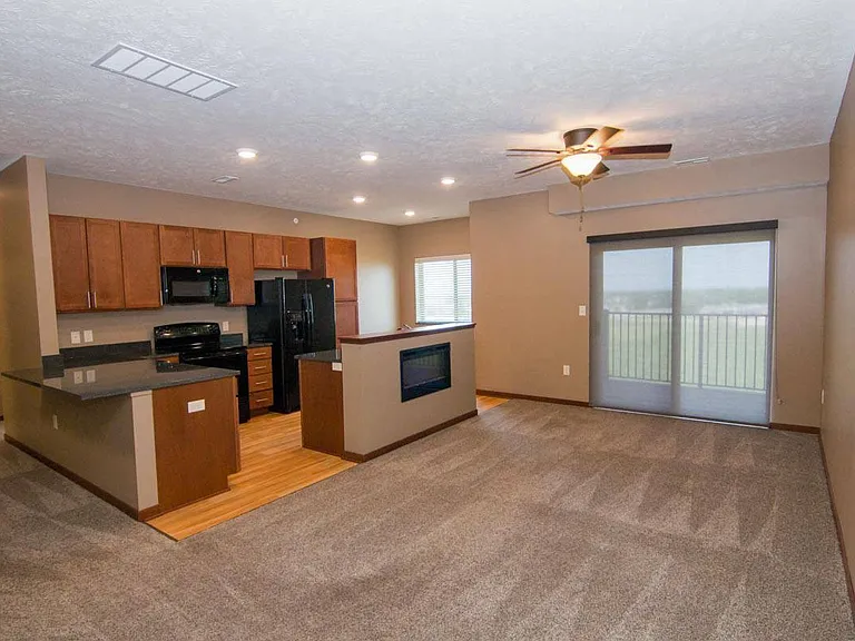 The Flats at 84 — Photo 88