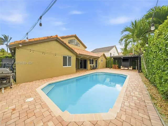 19920 NW 9th Dr — Photo 9