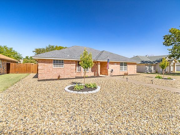 4th image of 3542 Grandview Dr
