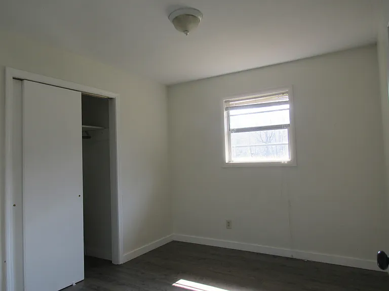 17 Clinton Ln — Photo 8