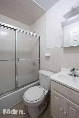 Rented by Mdrn Residential | media 10