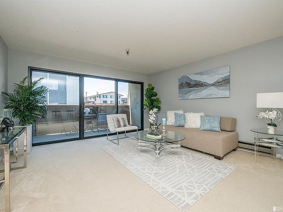 4th image of 455 El Camino Real APT 407