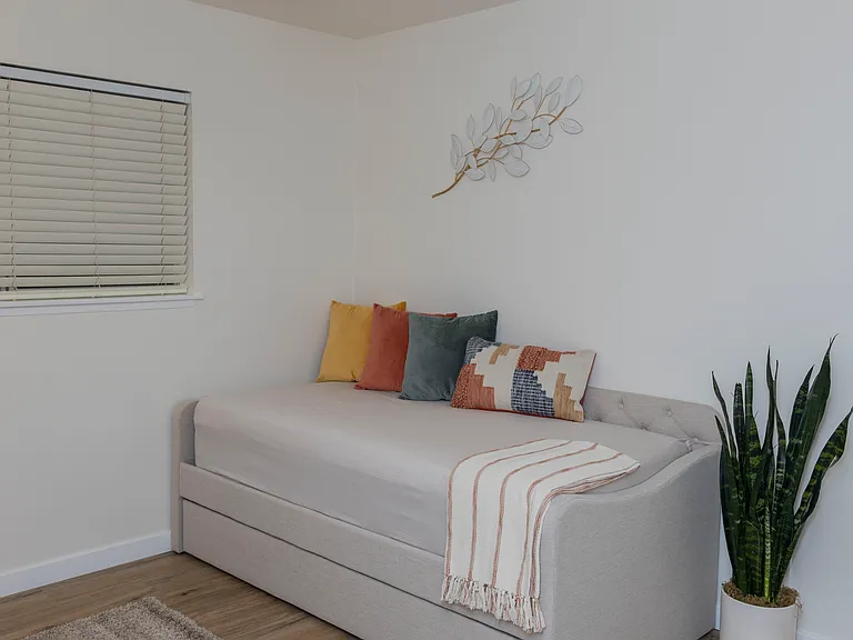 1101 Atascadero St — Photo 11