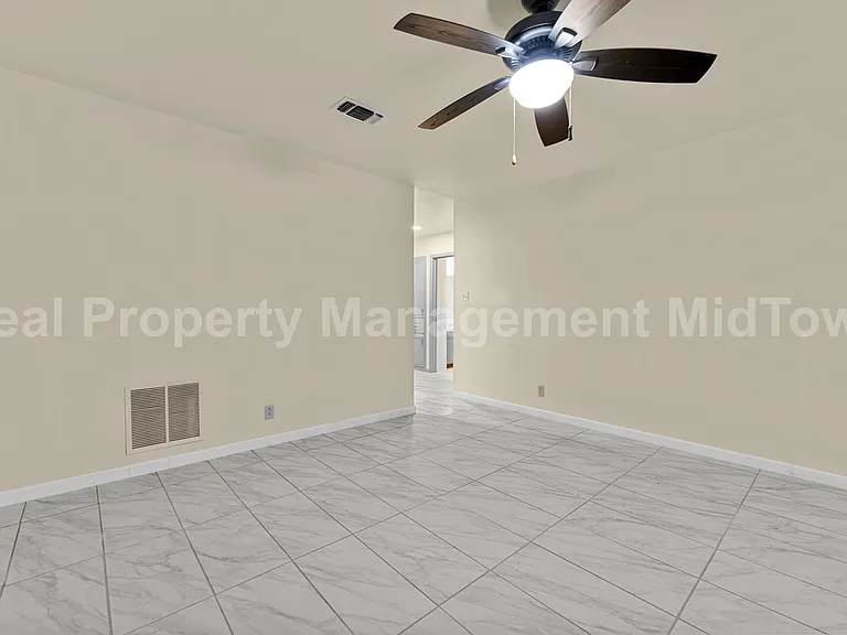 5308 Norma St — Photo 15