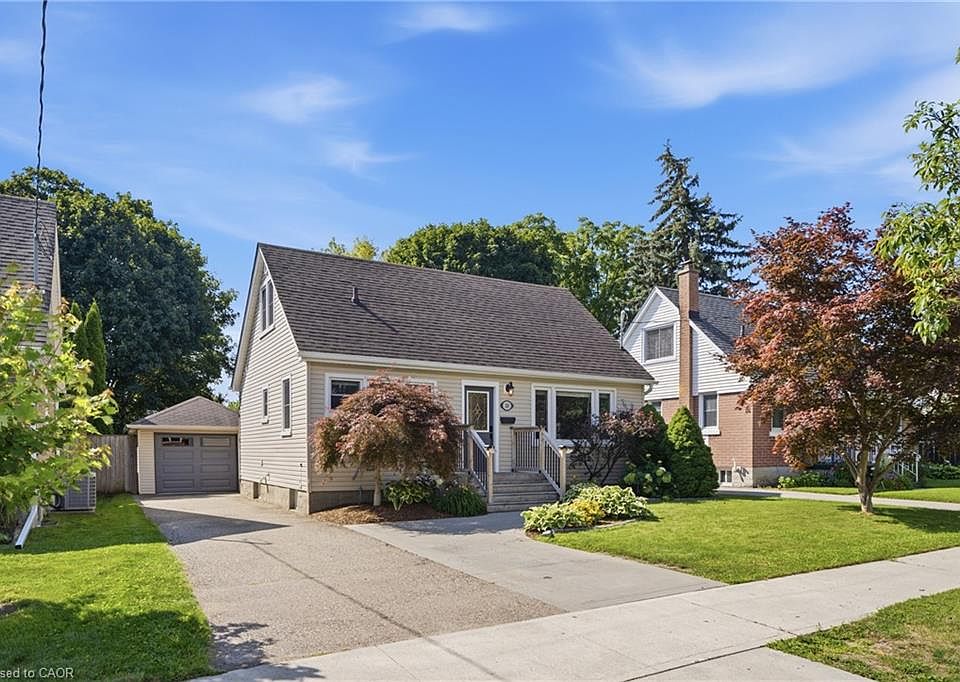 1st image of 20 Hillview St