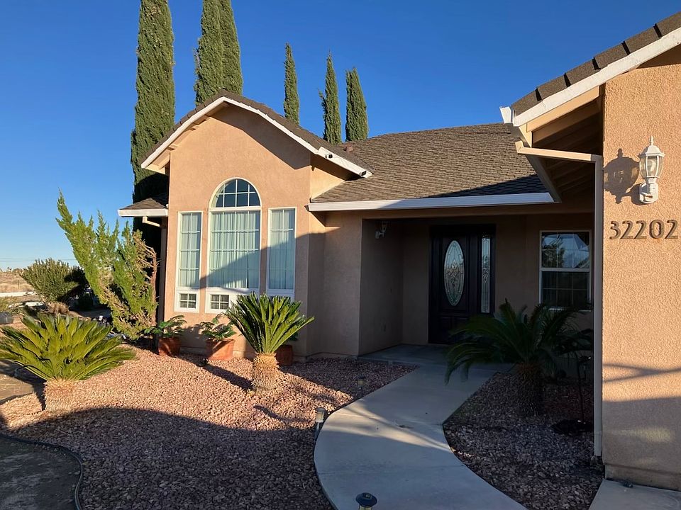 1st image of 32202 Crystalaire Dr