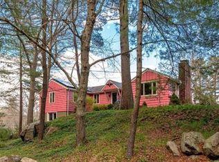93 Cross Ln, Beverly, MA 01915