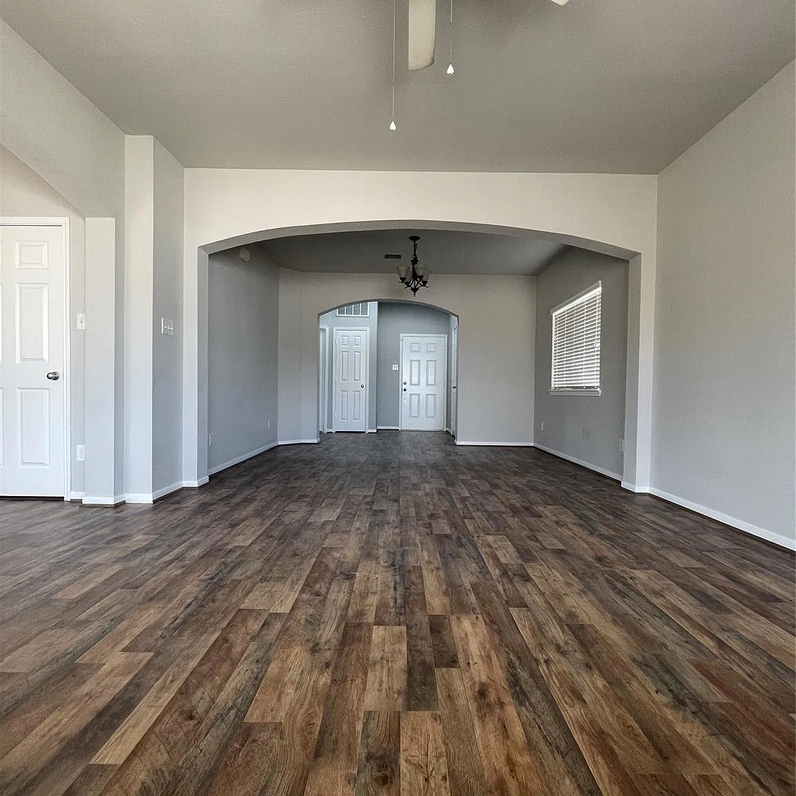 4 bed, 2.5 bath, 1840 sqft, $2,200 — Photo 4