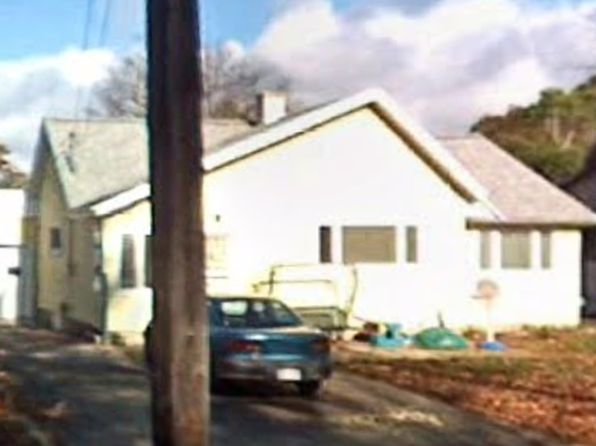 901 Grove St