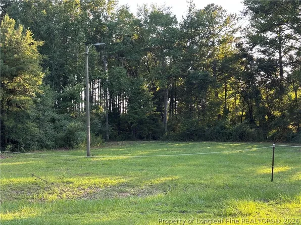 595 Shaw Rd, Saint Pauls, NC 28384
