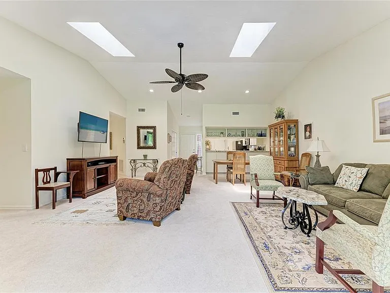 3946 Wilshire Cir E #168 — Photo 32