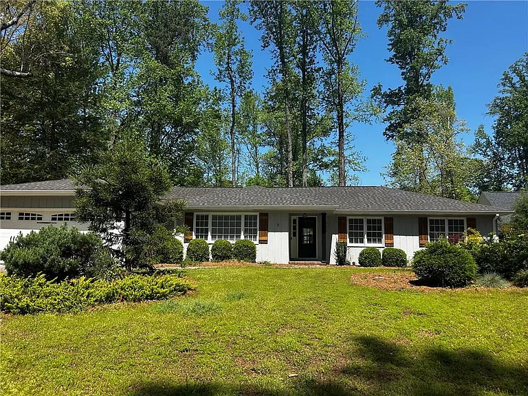 265 Pebble Trl — Photo 1
