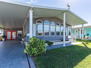 5738 Pawnee St, Zephyrhills, FL 33542