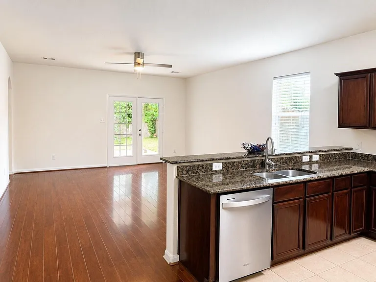 38106 N Sweetwater Cir — Photo 4