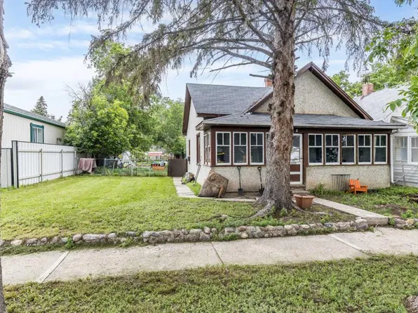 1134 S Ross St SE, Medicine Hat, AB T1A 0Y4