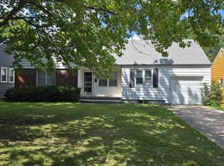 2218 W 72nd St, Prairie Village, KS 66208
