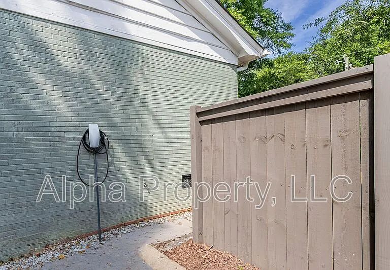 804 N Weston St — Photo 39
