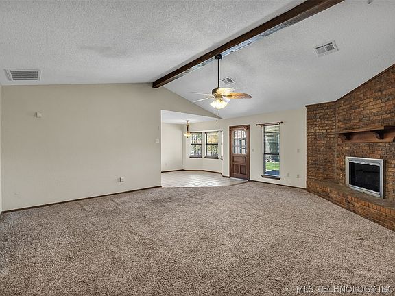 4th image of 4602 S 132nd Pl E