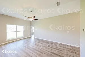 4 bed, 3.0 bath, 1987 sqft, $2,295 — Photo 2
