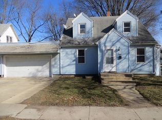 706 S Main St, Pontiac, IL 61764