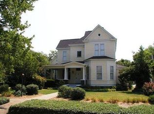 409 3rd St S, Columbus, MS 39701