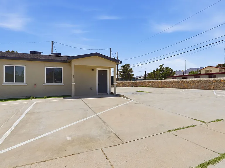 8761 Lawson St #4 — Photo 9