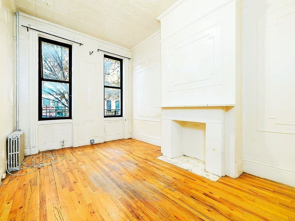 1st image of 286 Troutman St APT 1R