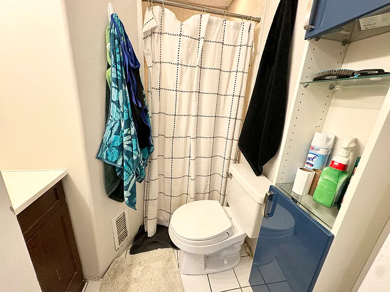 105 Buttonwood St #1R — Photo 5