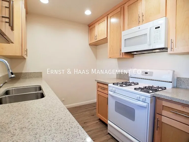 75 E Mountain View St — Photo 7
