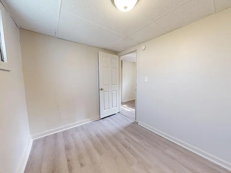 6904 Lorain Ave — Photo 24