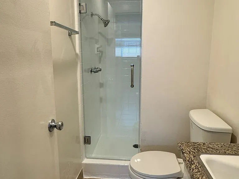 1740 Freeman Ave. — Photo 14